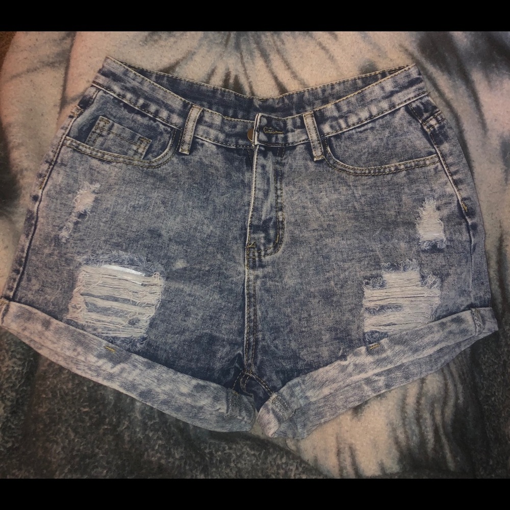 Ripped denim shorts